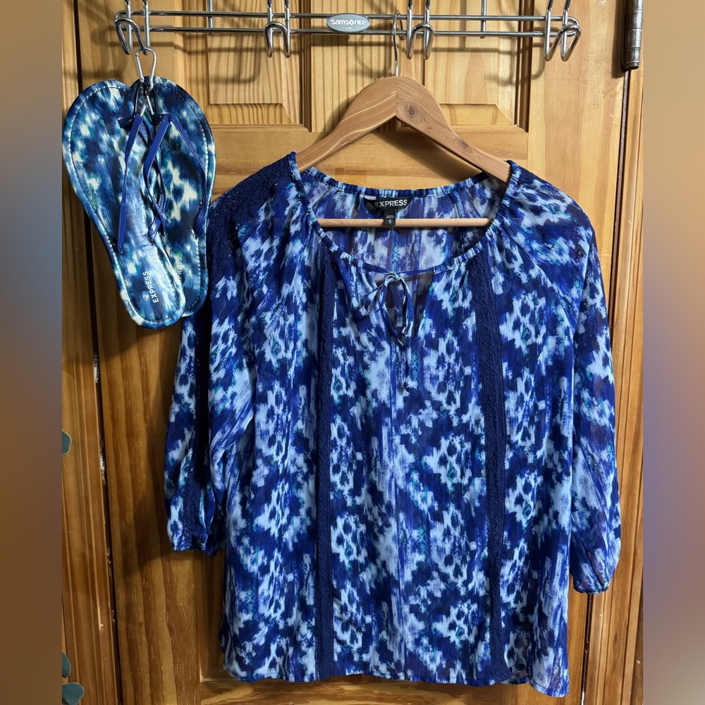 Express women's blouse size L and  flip flops size 9 excellent condition
